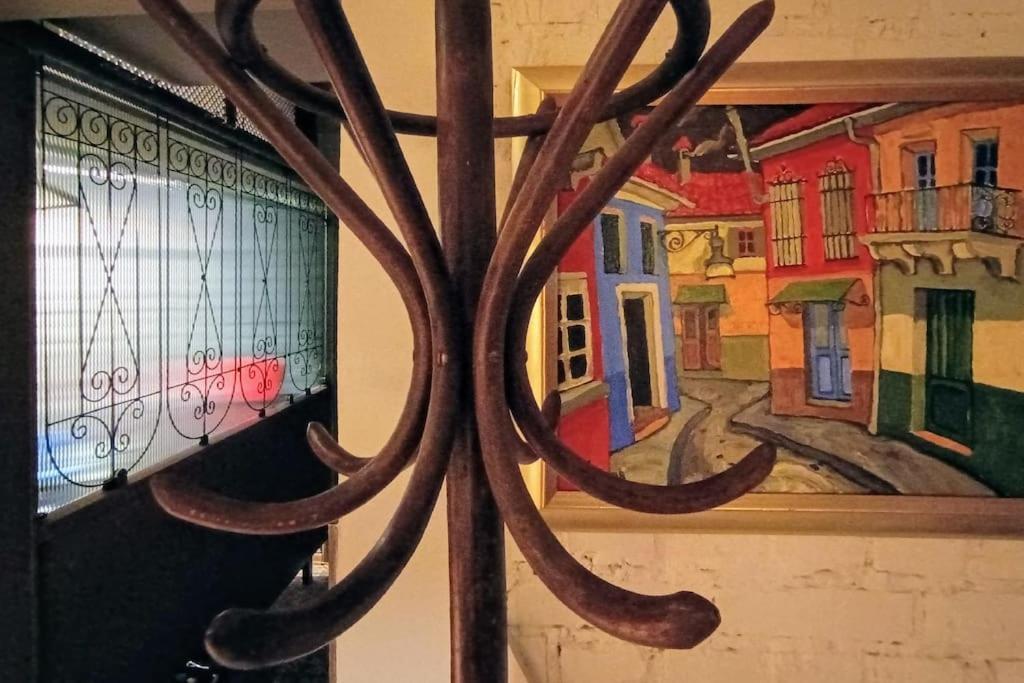Introvert's Den Tirana